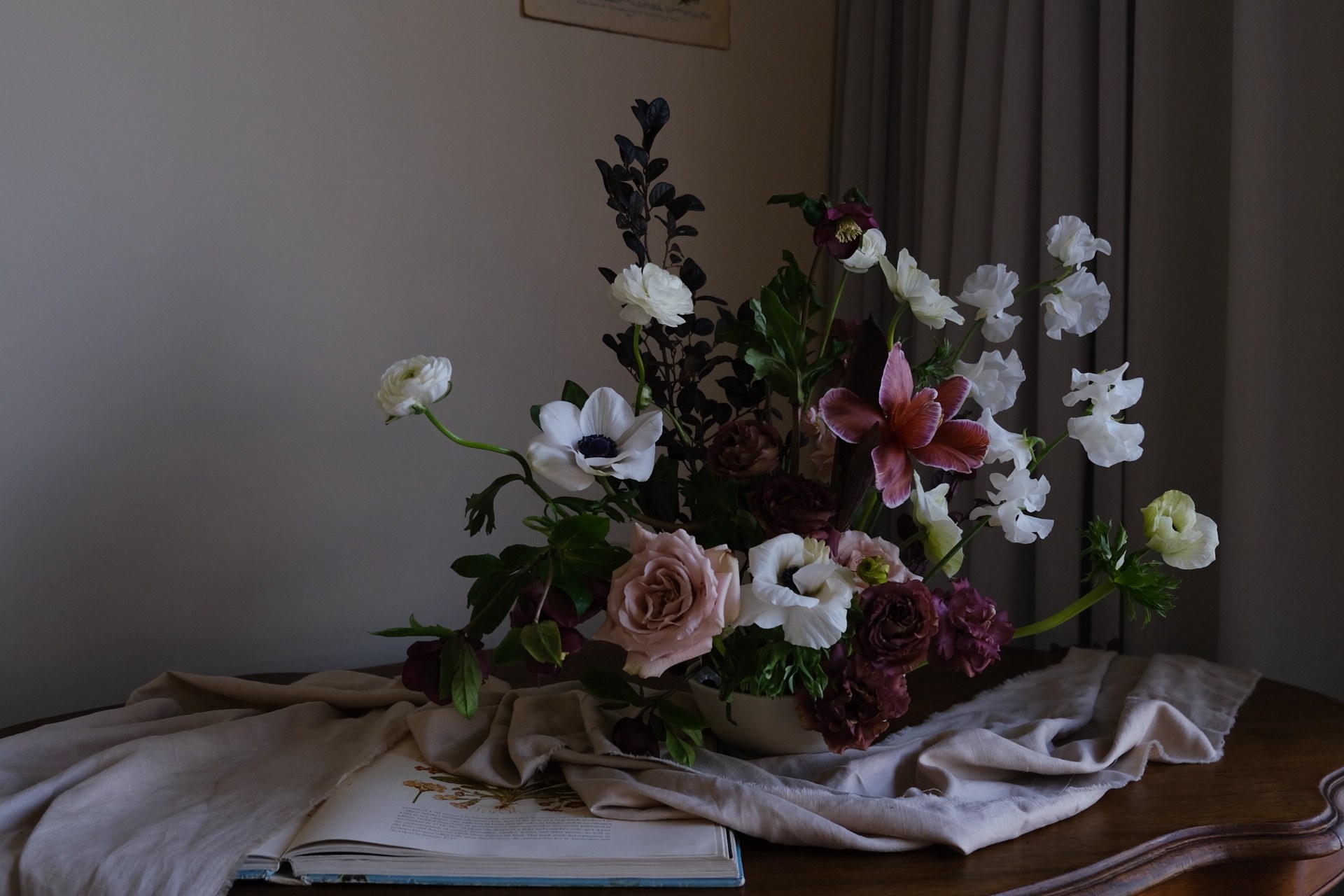 Mixed elegant arrangement