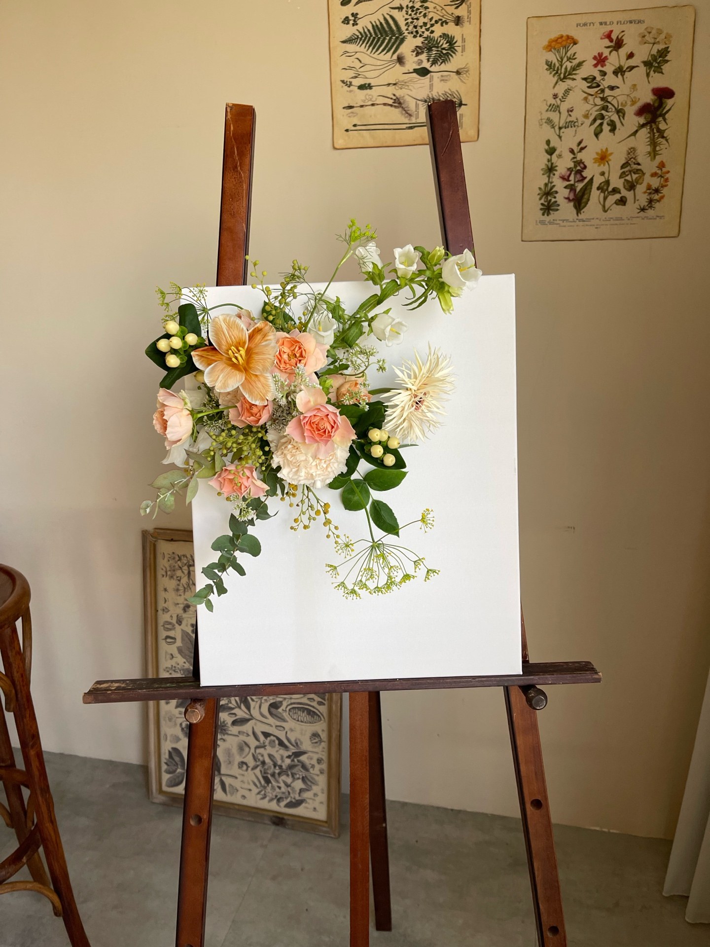 Easel floral display
